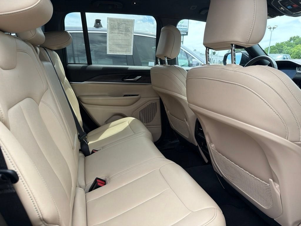 2023 Jeep Grand Cherokee Limited - Photo 13