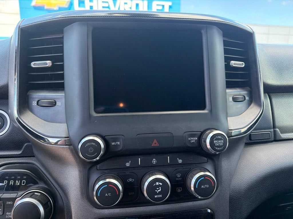 2020 RAM 1500 Big Horn Crew Cab 4x4 5'7" Box