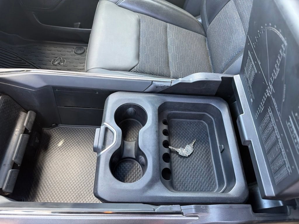 2020 RAM 1500 Big Horn Crew Cab 4x4 5'7" Box