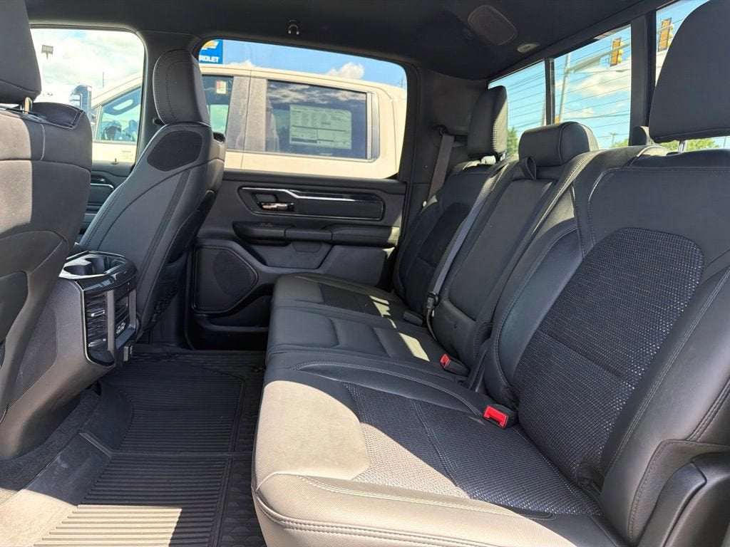 2020 RAM 1500 Big Horn Crew Cab 4x4 5'7" Box