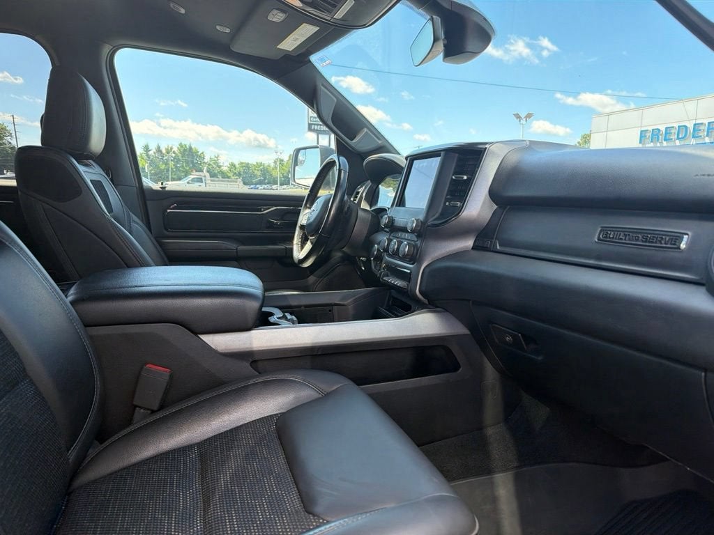 2020 RAM 1500 Big Horn Crew Cab 4x4 5'7" Box