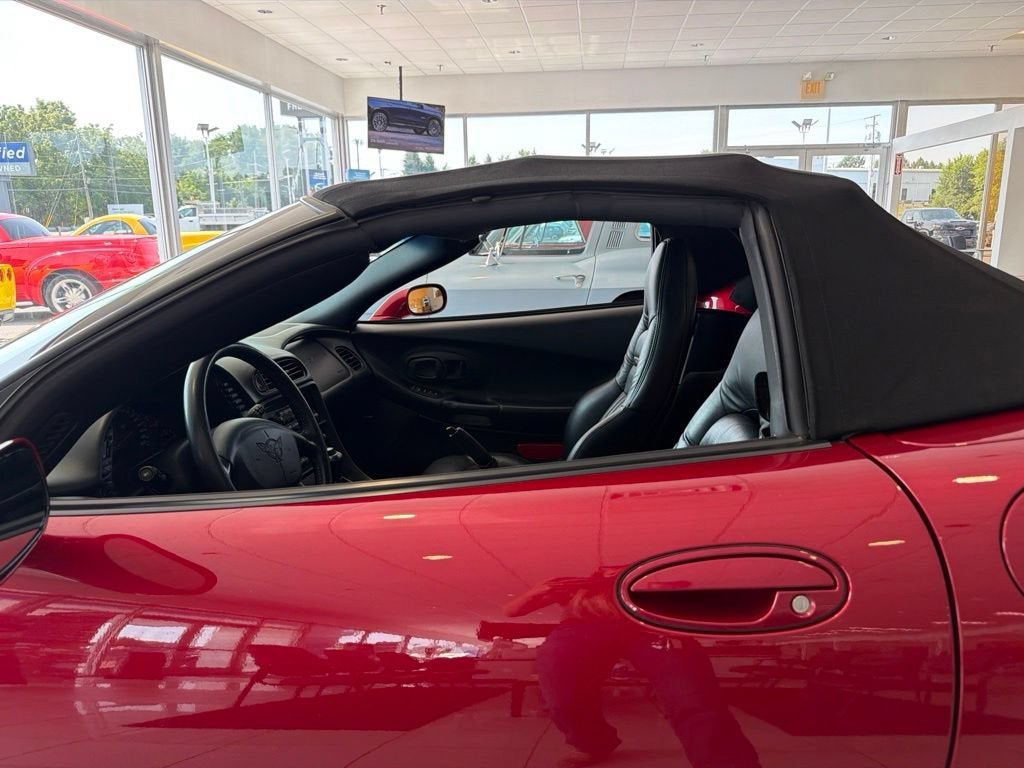 2004 Chevrolet Corvette BASE