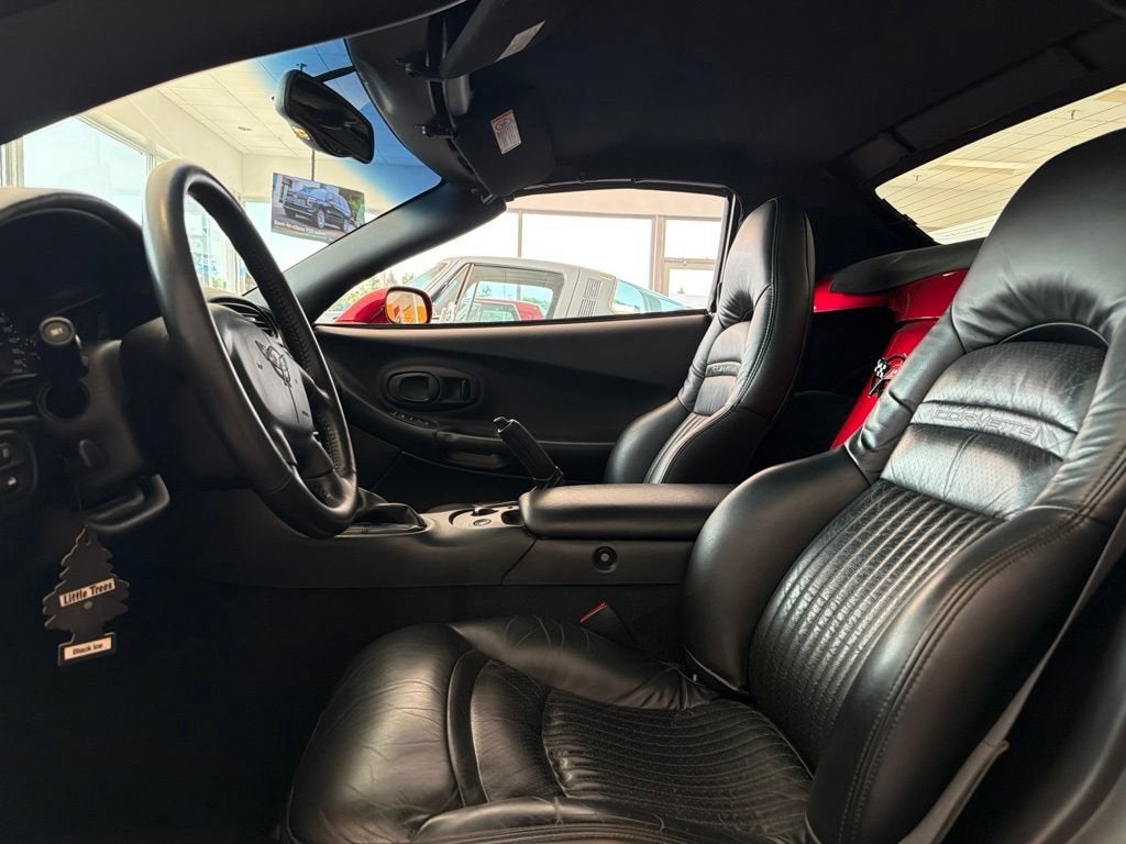 2004 Chevrolet Corvette BASE