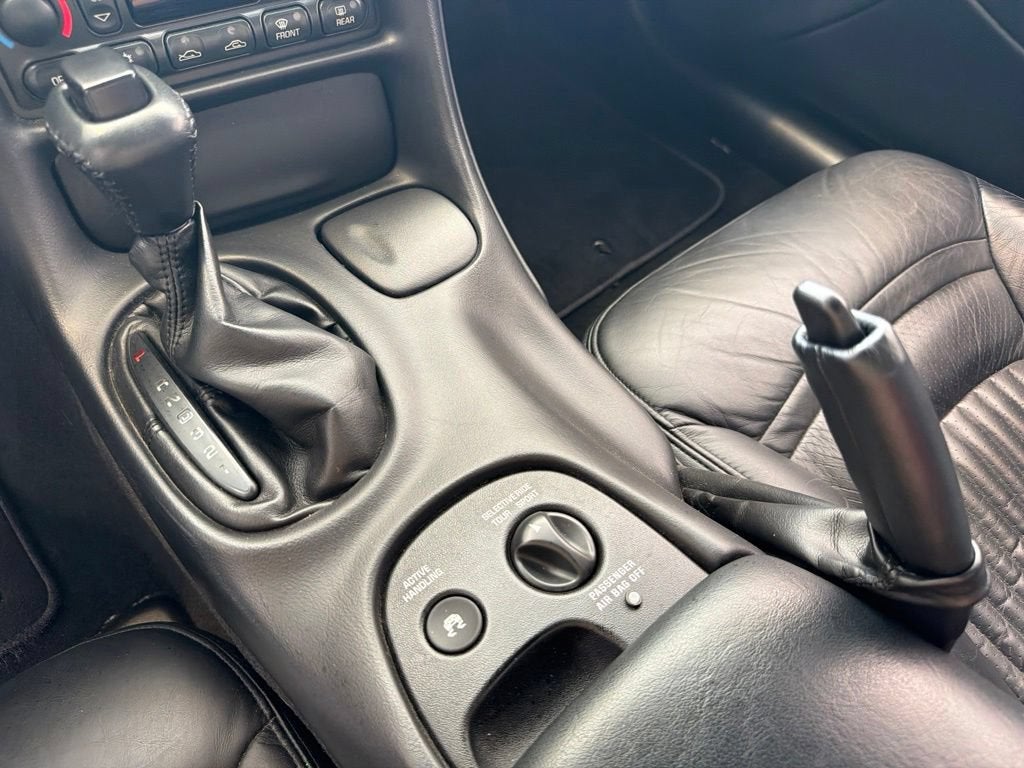 2004 Chevrolet Corvette BASE