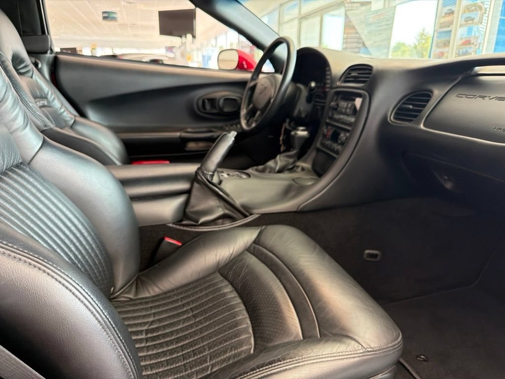 2004 Chevrolet Corvette BASE
