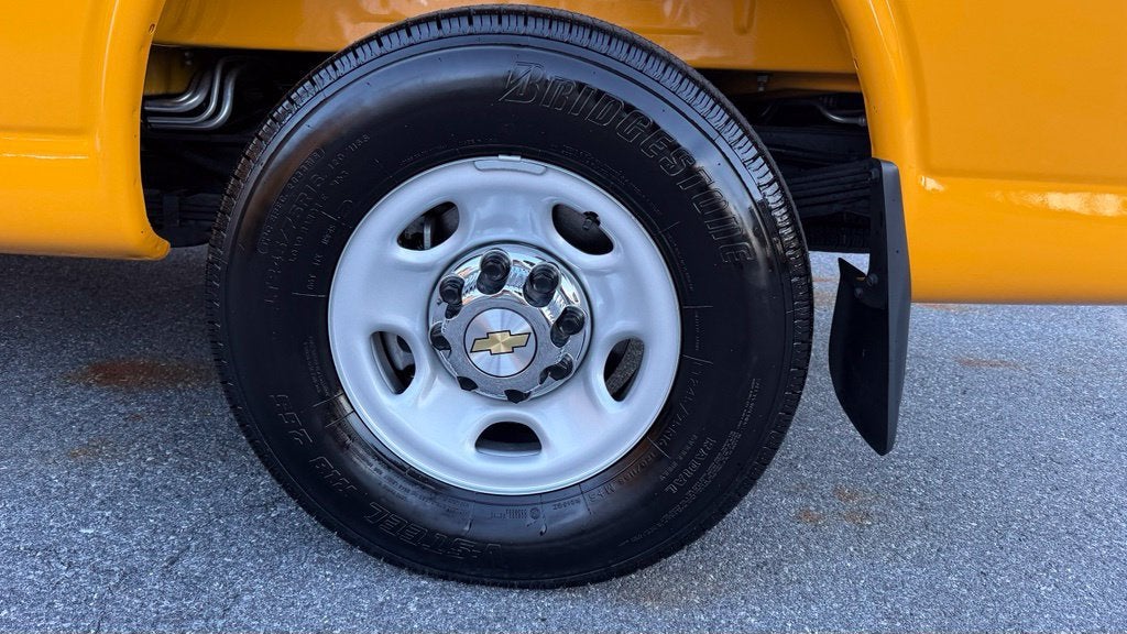 2025 Chevrolet Express Passenger LT - Photo 20