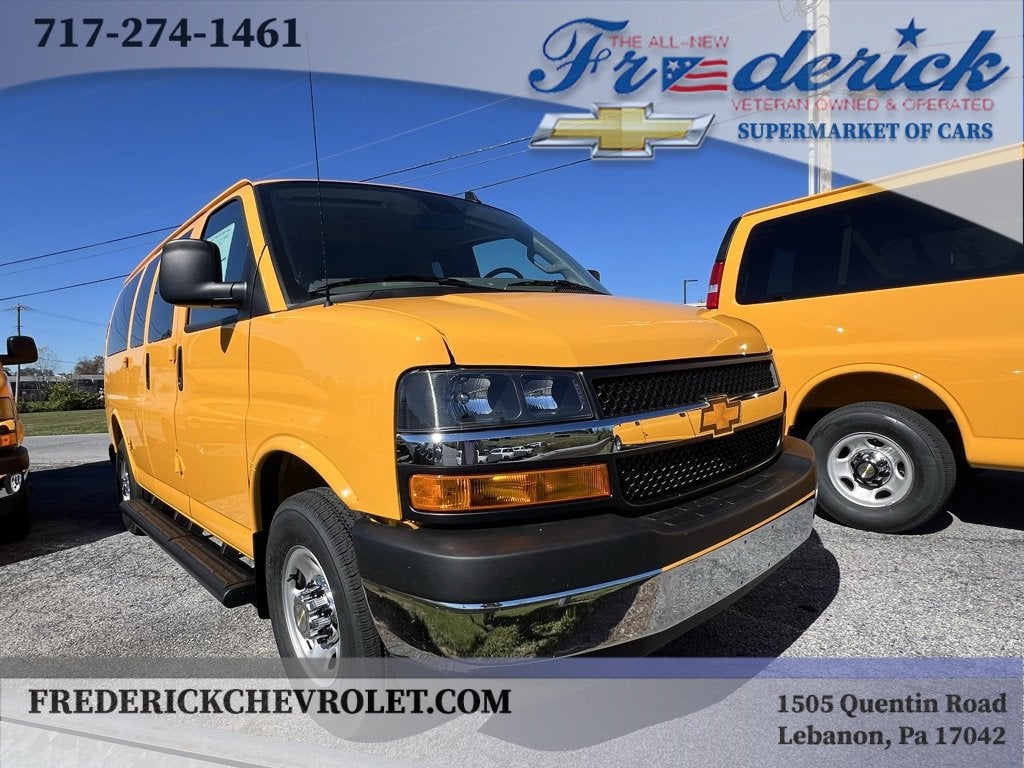 2025 Chevrolet Express Passenger 2500 1LT