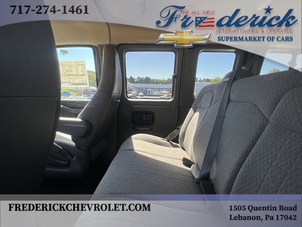 2025 Chevrolet Express Passenger 2500 1LT