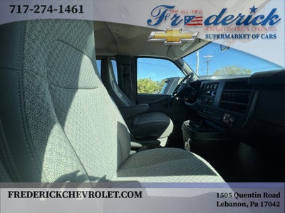 2025 Chevrolet Express Passenger 2500 1LT