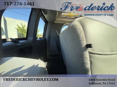 2025 Chevrolet Express Passenger 2500 1LT