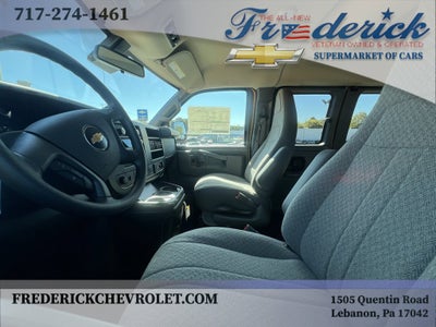 2025 Chevrolet Express Passenger 3500 1LT