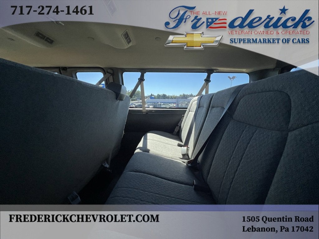 2025 Chevrolet Express Passenger 3500 1LT