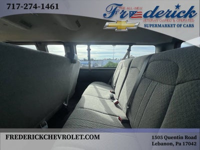 2025 Chevrolet Express Passenger 3500 1LT