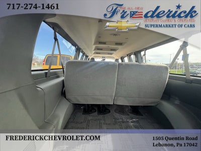 2025 Chevrolet Express Passenger 3500 1LT