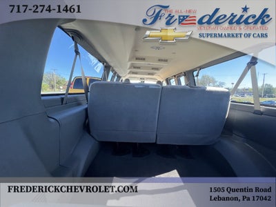2025 Chevrolet Express Passenger 3500 1LT