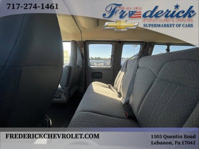 2025 Chevrolet Express Passenger 3500 1LT