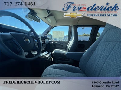 2025 Chevrolet Express Passenger 3500 1LT