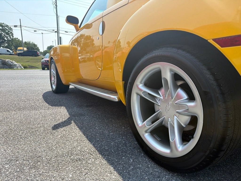 2004 Chevrolet SSR LS