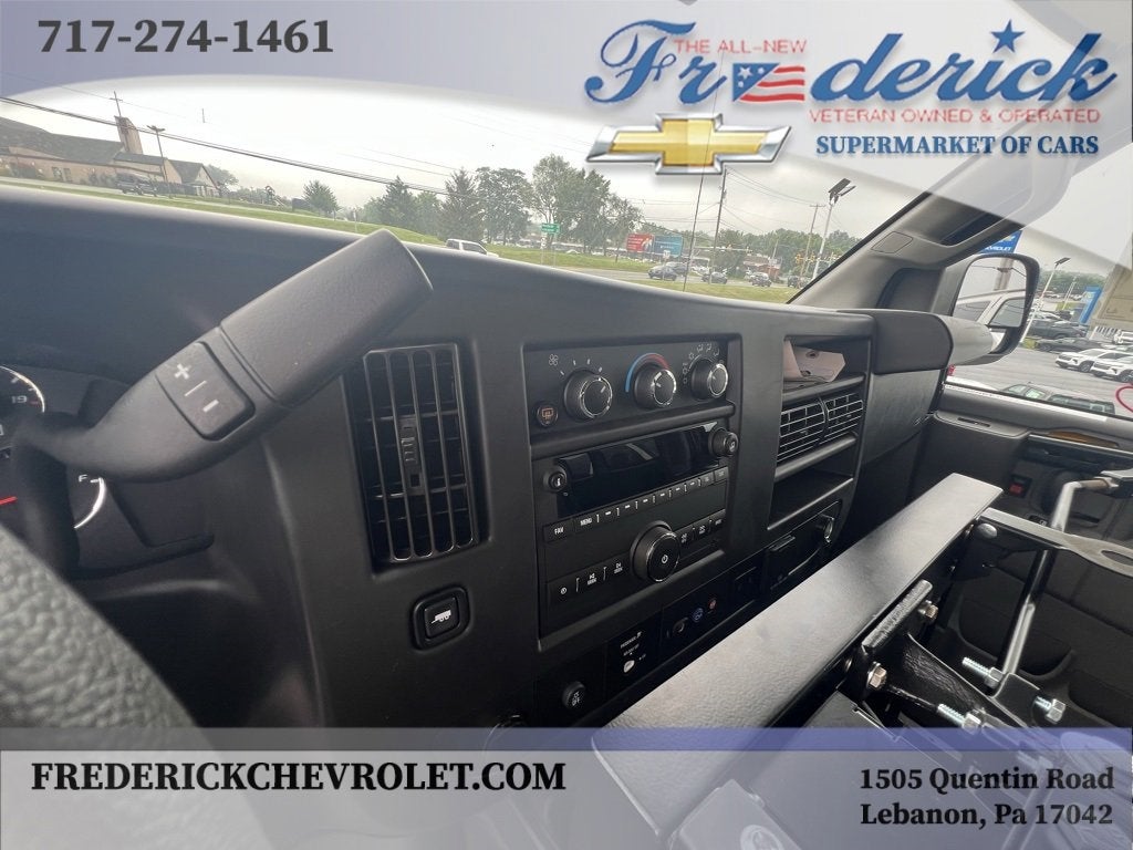 2024 Chevrolet Express Cargo 2500 WT