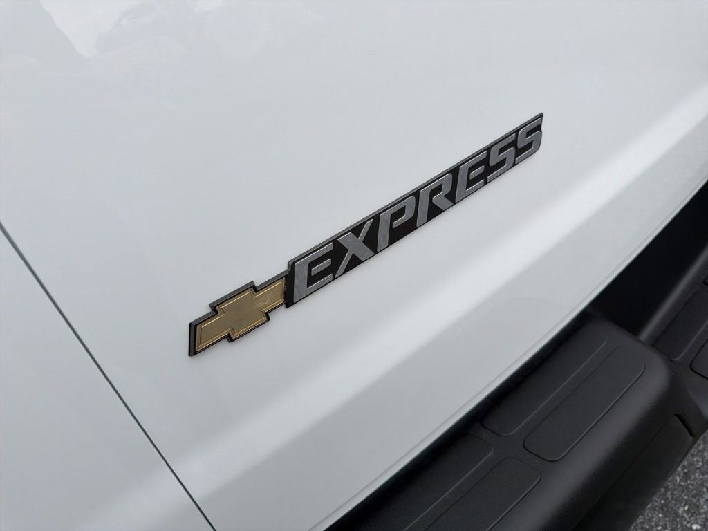 2026 Chevrolet Express Cargo WT