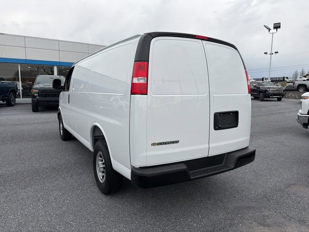 2026 Chevrolet Express Cargo WT