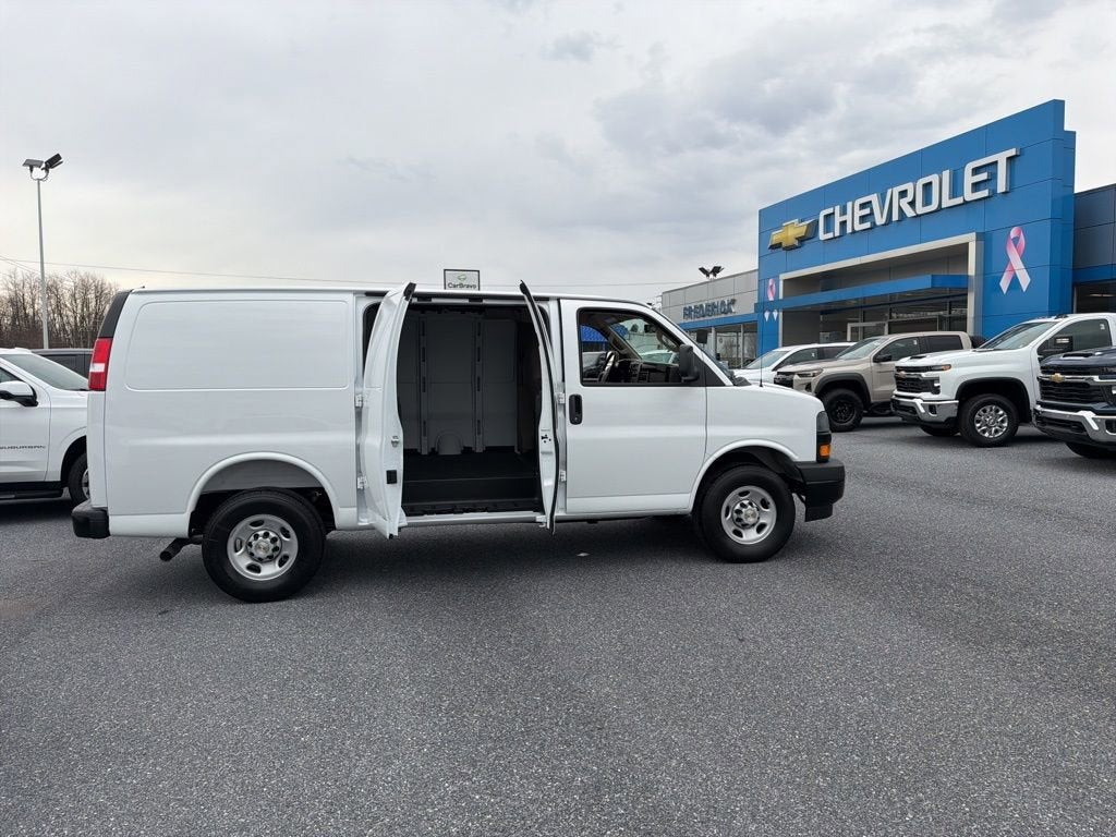 2026 Chevrolet Express Cargo WT