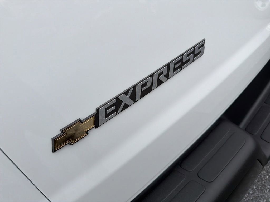 2026 Chevrolet Express Cargo WT