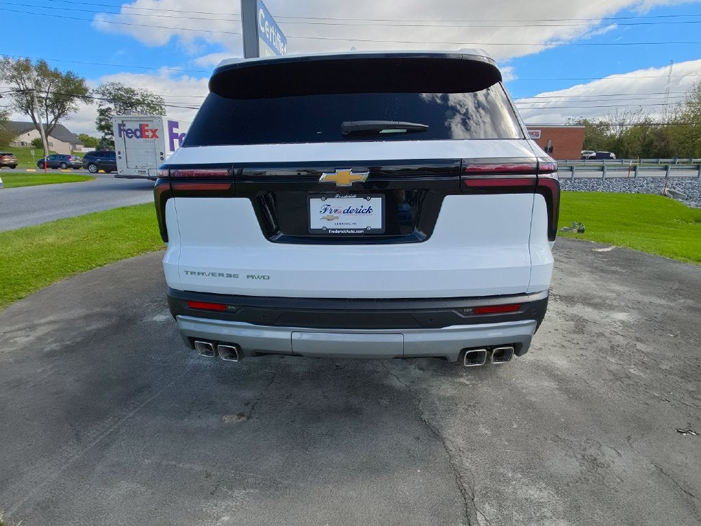 2027 Chevrolet Traverse AWD LT