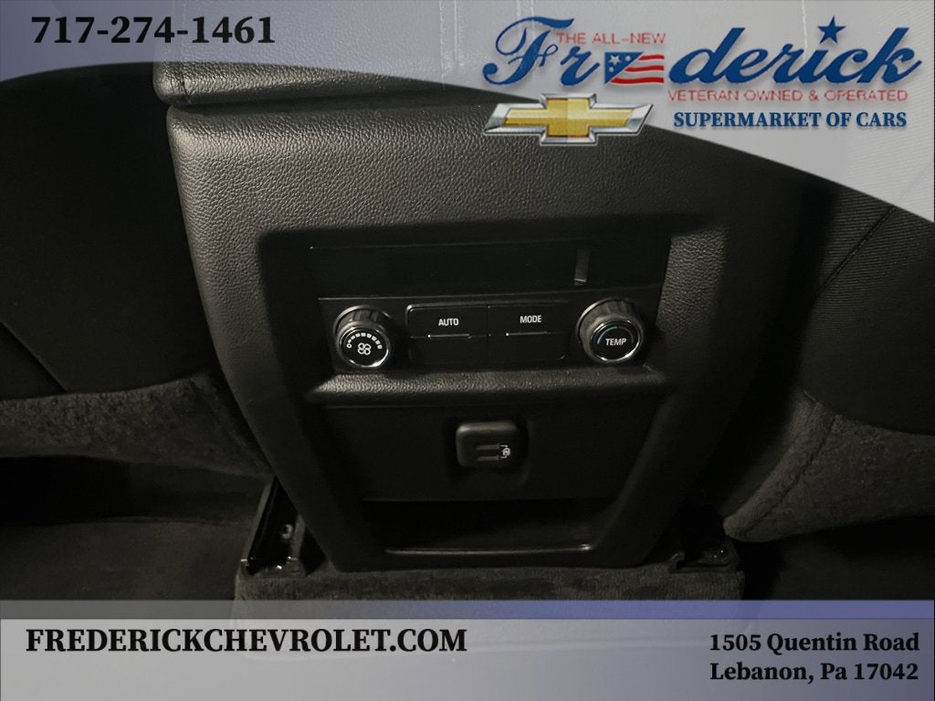 2022 Chevrolet Traverse LT Cloth