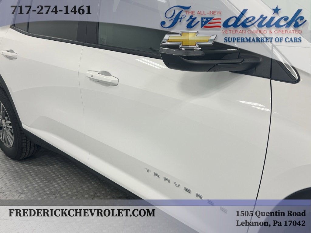 2025 Chevrolet Traverse LT