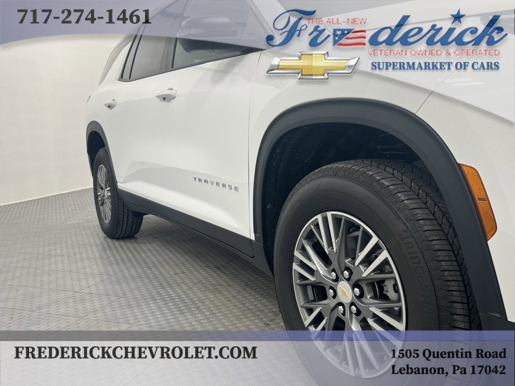 2025 Chevrolet Traverse LT