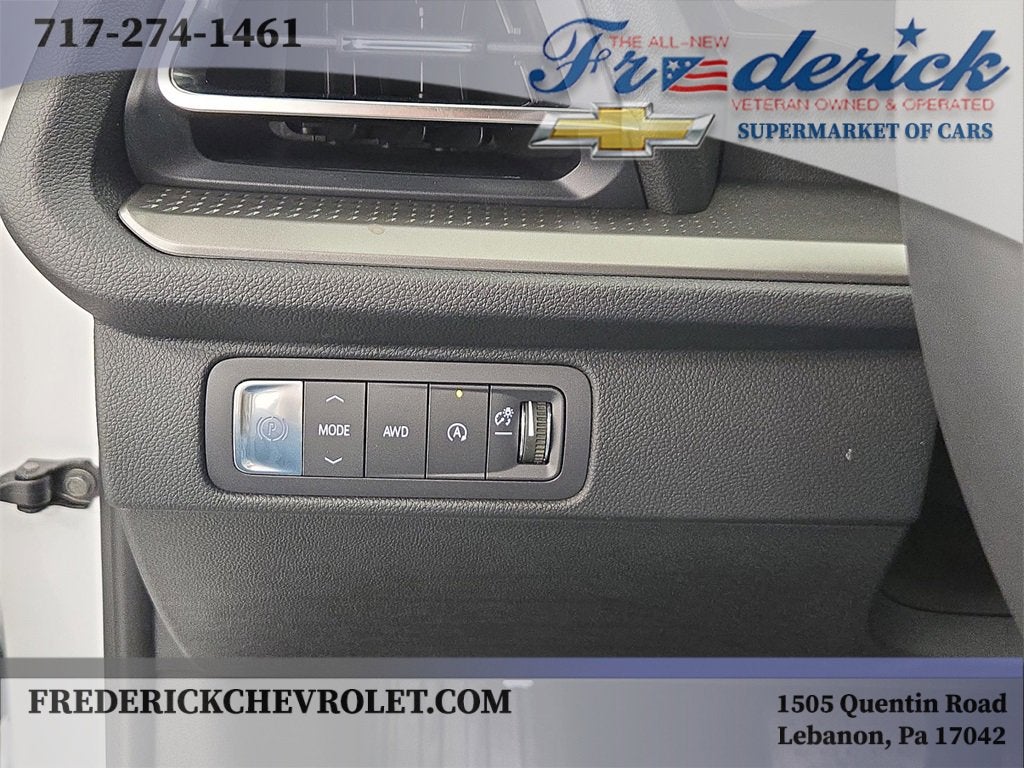 2025 Chevrolet Traverse LT