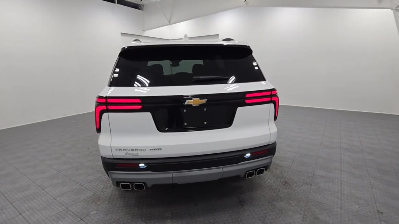 2025 Chevrolet Traverse LT