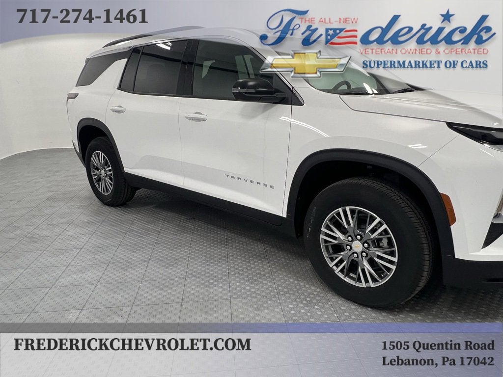 2025 Chevrolet Traverse LT