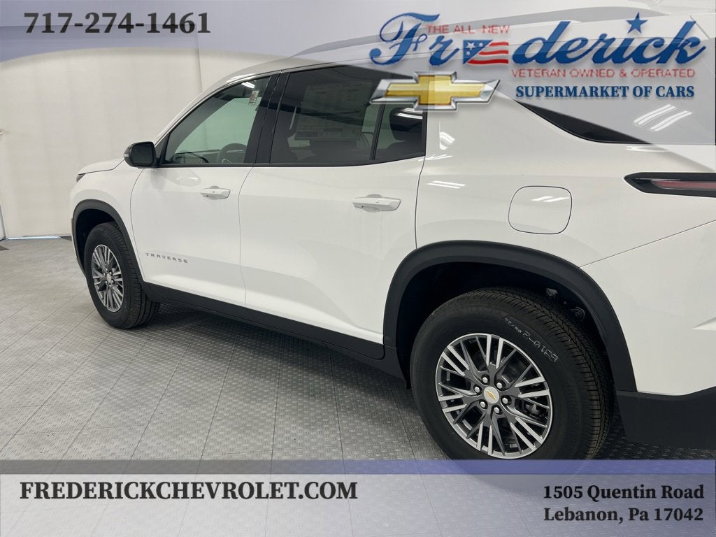 2025 Chevrolet Traverse LT