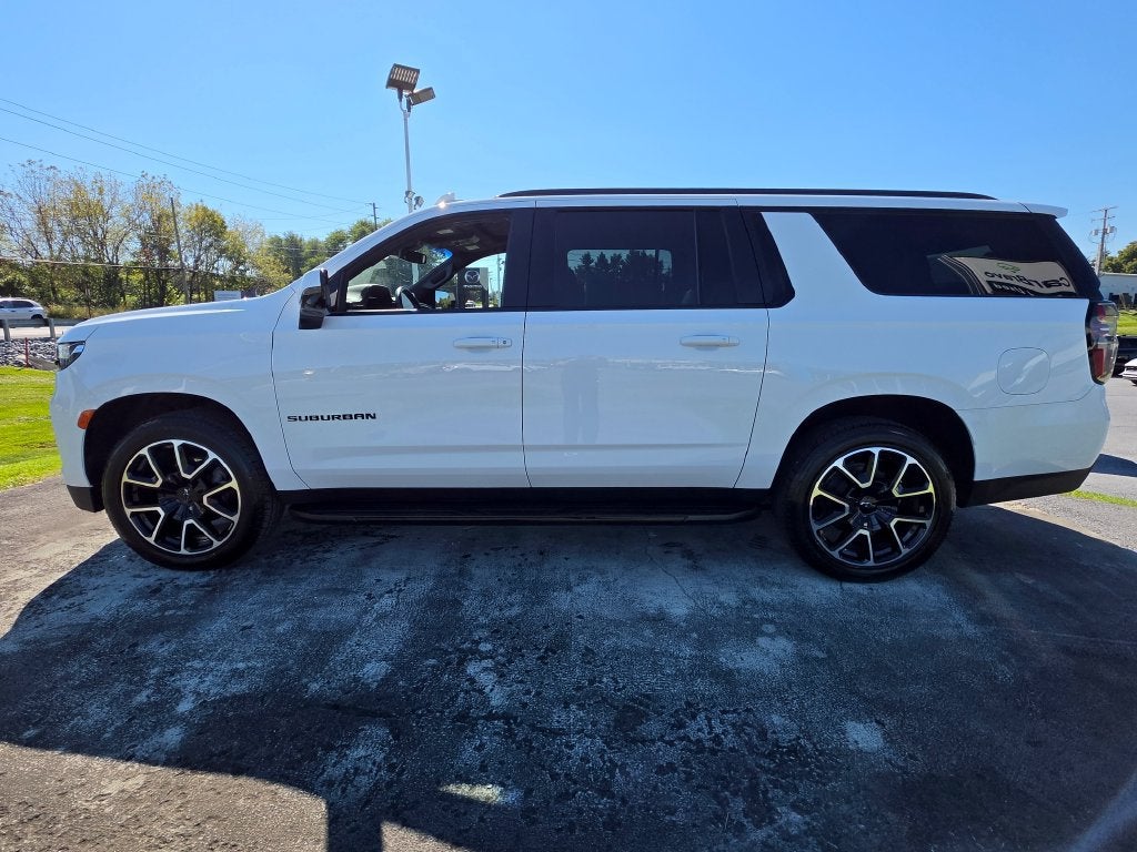 2023 Chevrolet Suburban RST
