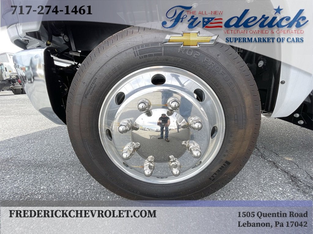 2024 Chevrolet Silverado 5500 HD Work Truck