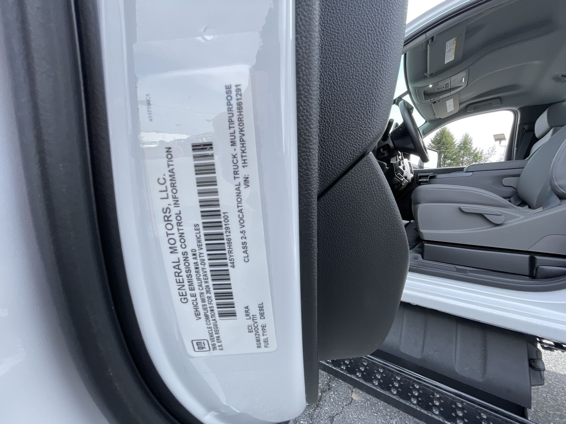 2024 Chevrolet Silverado 5500 HD Work Truck