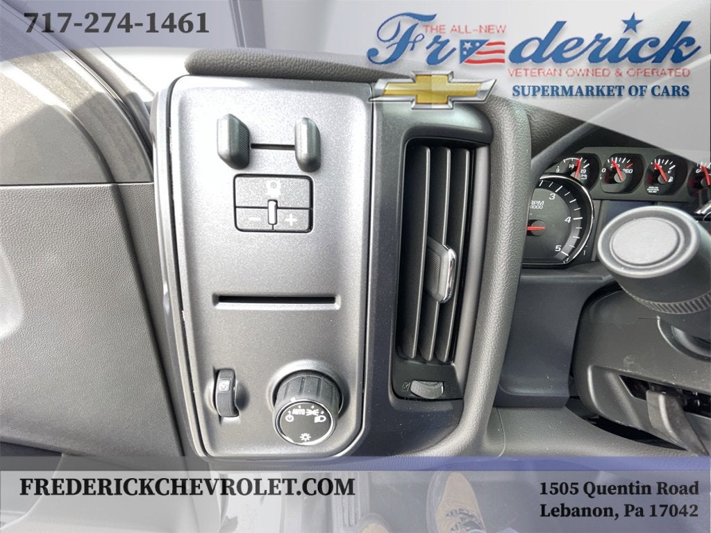 2023 Chevrolet Silverado 5500 HD Work Truck