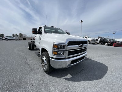 2023 Chevrolet Silverado 5500 HD Work Truck