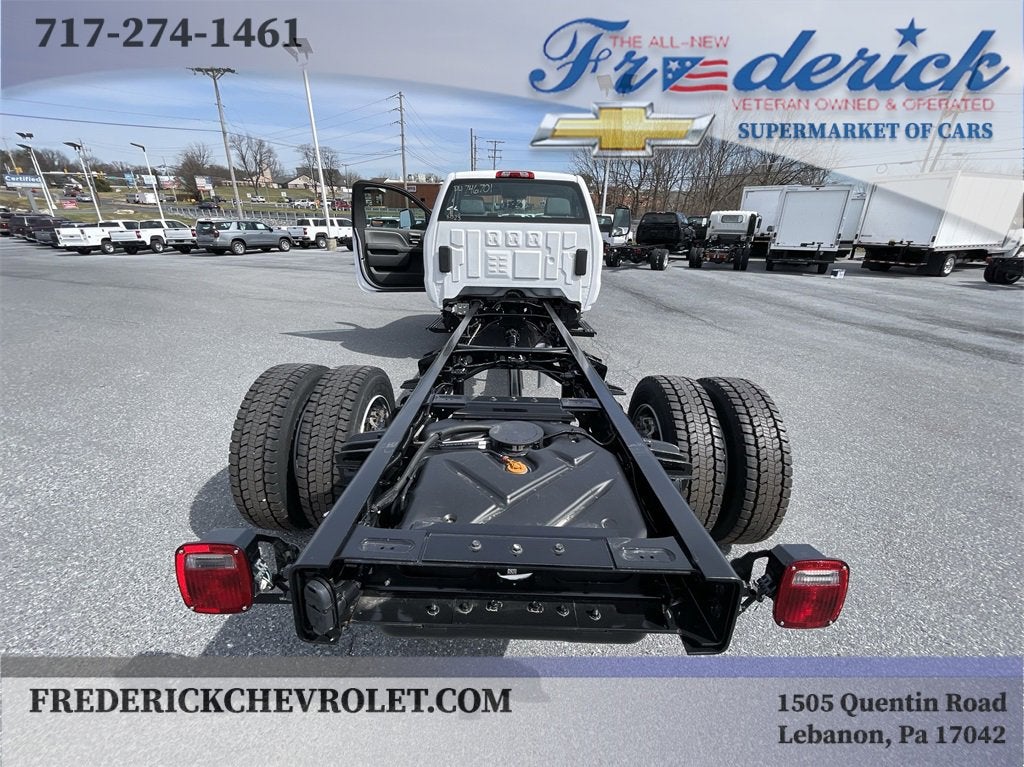 2023 Chevrolet Silverado 5500 HD Work Truck