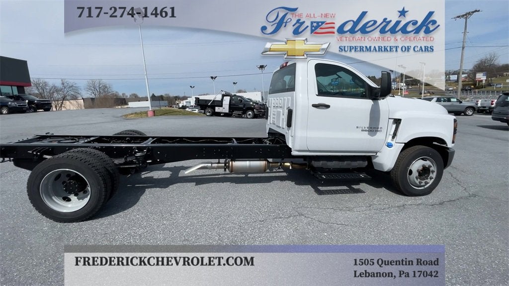 2023 Chevrolet Silverado 5500 HD Work Truck