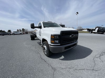 2023 Chevrolet Silverado 5500 HD Work Truck