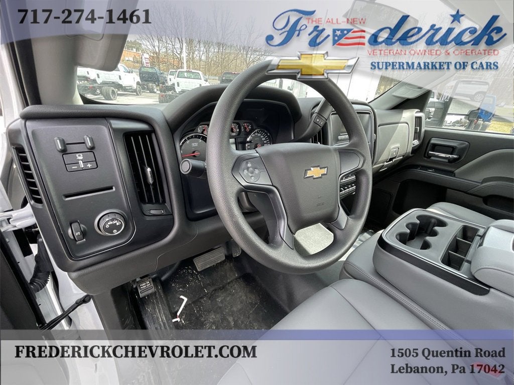 2023 Chevrolet Silverado 5500 HD Work Truck