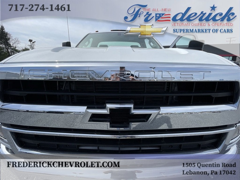 2023 Chevrolet Silverado 5500 HD Work Truck