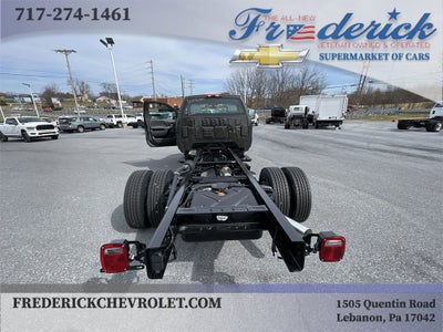 2024 Chevrolet Silverado 5500 HD Work Truck