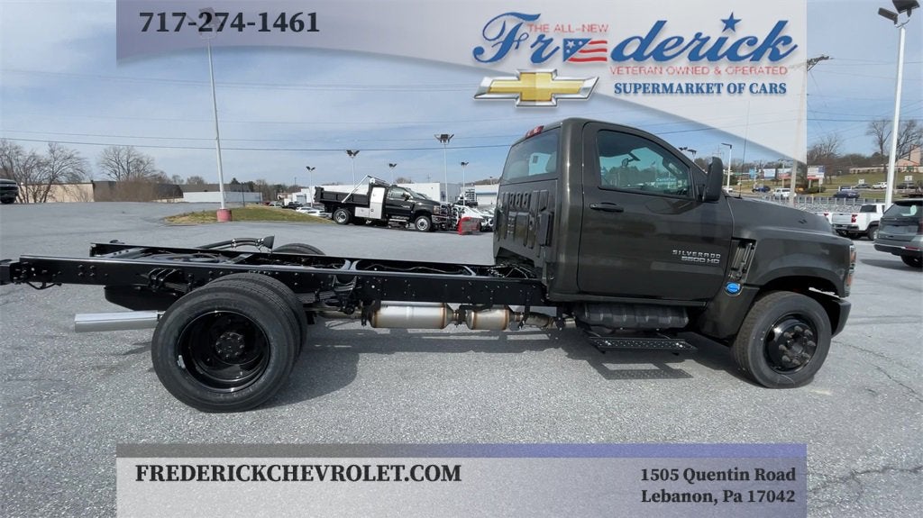 2024 Chevrolet Silverado 5500 HD Work Truck