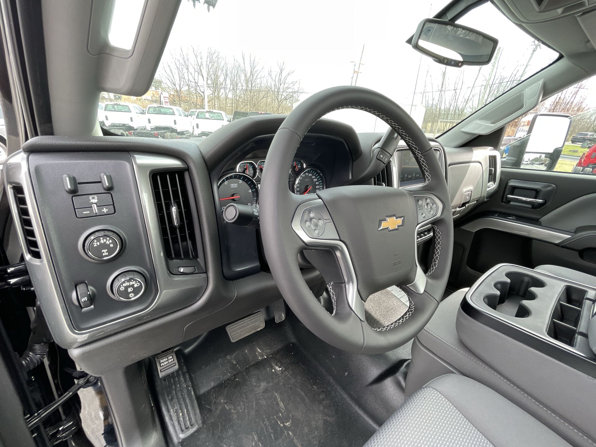 2024 Chevrolet Silverado 5500 HD LT
