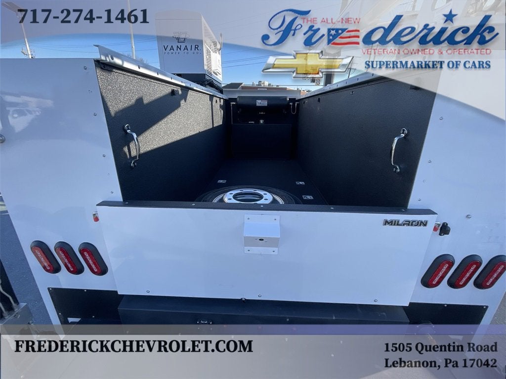 2023 Chevrolet Silverado 6500 HD Work Truck