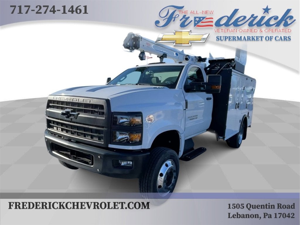 2023 Chevrolet Silverado 6500 HD Work Truck
